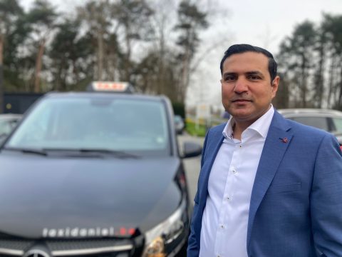 Chahal Mansoor, Taxi Daniel